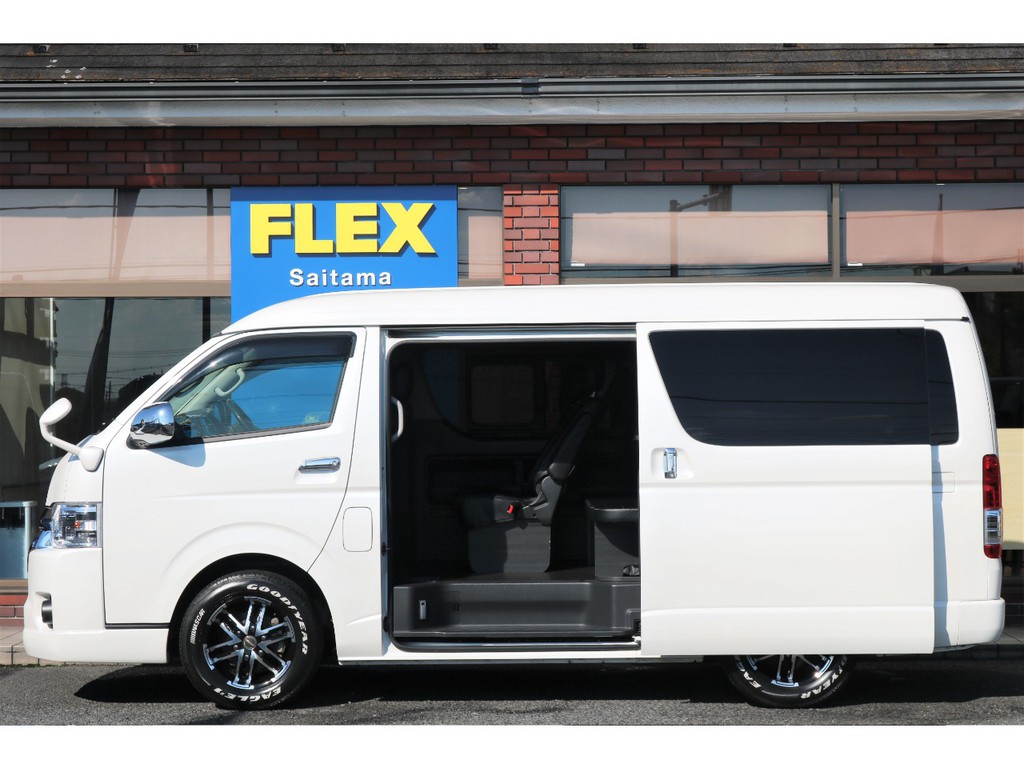 もちろんパワースライドドア装備しています☆