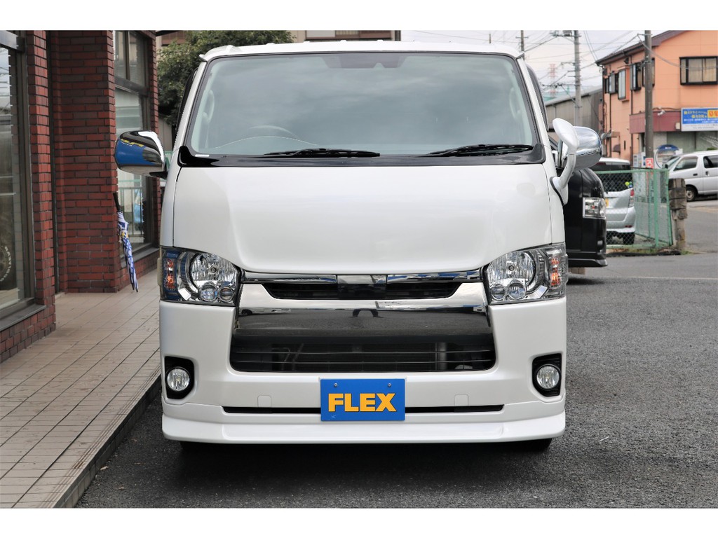 自動ブレーキ搭載の５型ハイエースバン☆