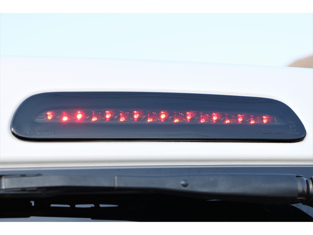新品！ヴァレンティ製ＬＥＤハイマウントストップランプ☆