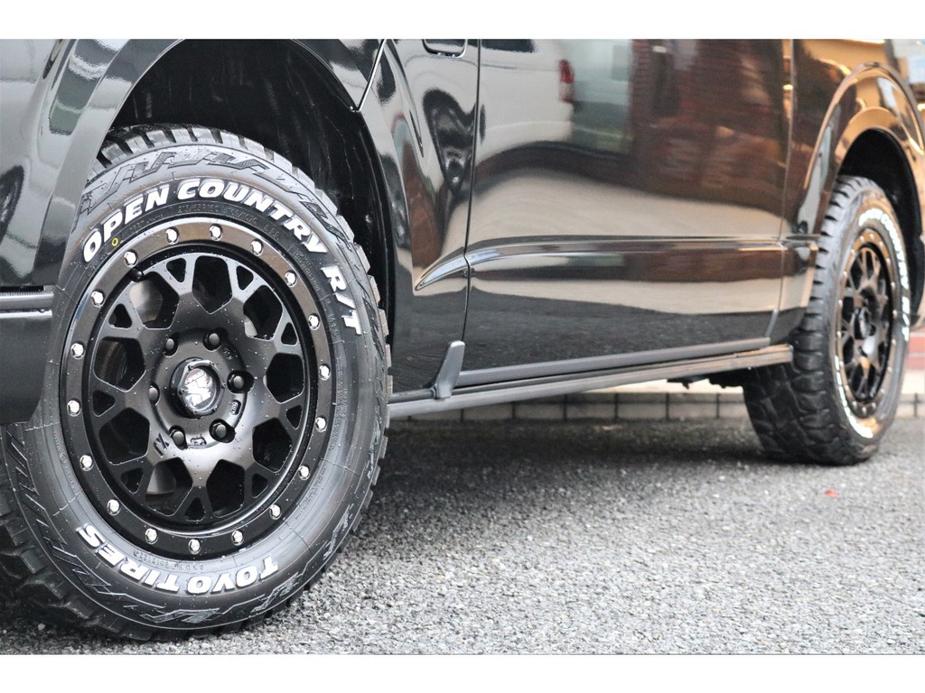 こちらも新品！ＴＯＹＯタイヤ製オープンカントリーをインストール☆