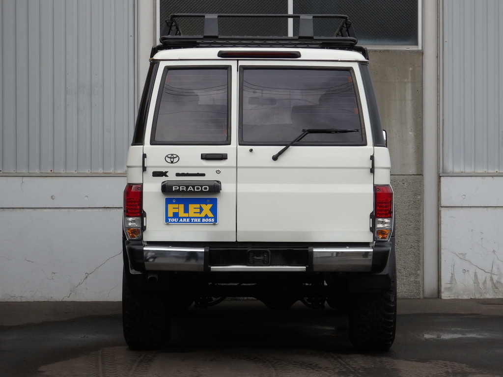 現代の車にはない、無骨なボディがカッコイイですね☆