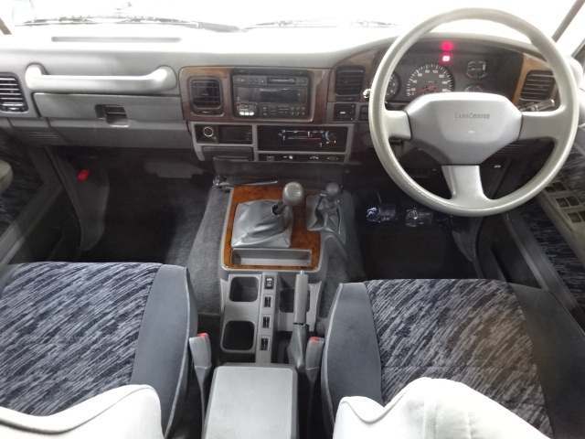 ５速MT！車を操る楽しさがありますね。