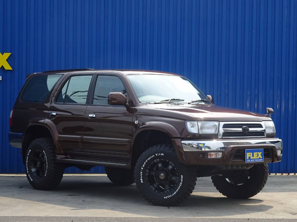 ＦＬＥＸオリジナルカラーのＭＧヴァンパイアホイールと車体のバランスがカッコいいですね！！