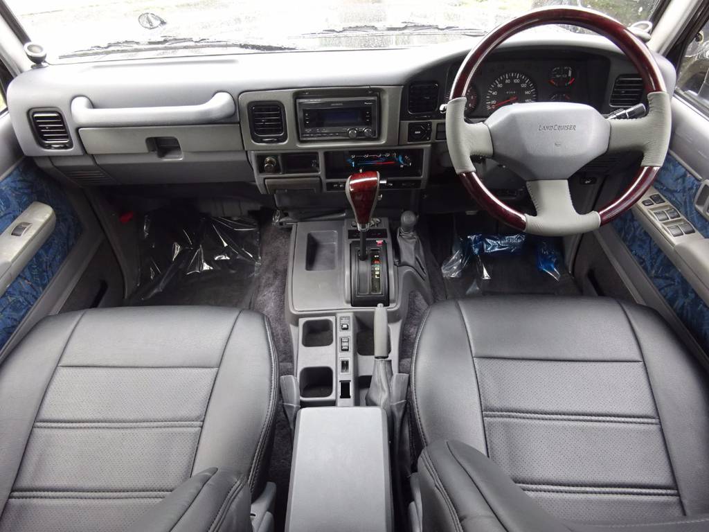オートマチック車なのでAT限定免許の方でもお乗りになれますね！