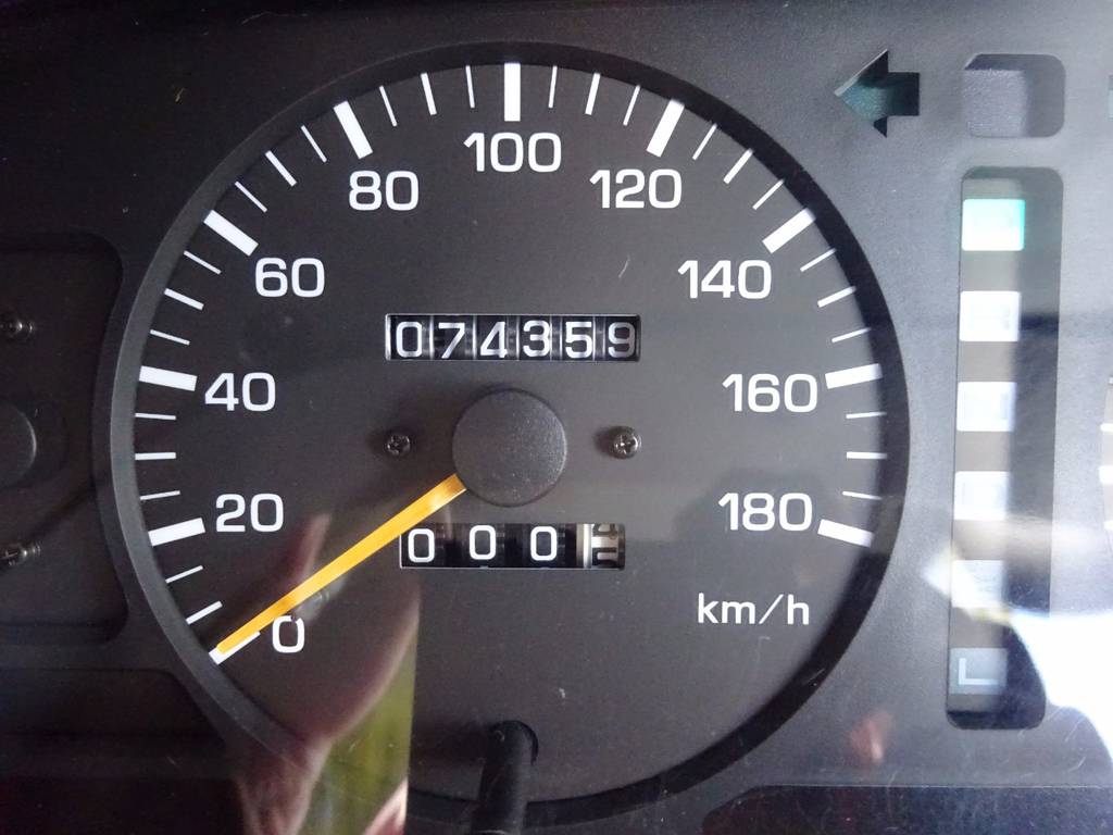 走行７万km。とにかくベース車に拘っております。