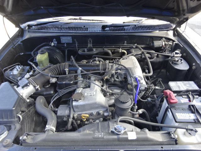 2700ccの耐久性の高いエンジンです。14万kmなんてまだまだです。