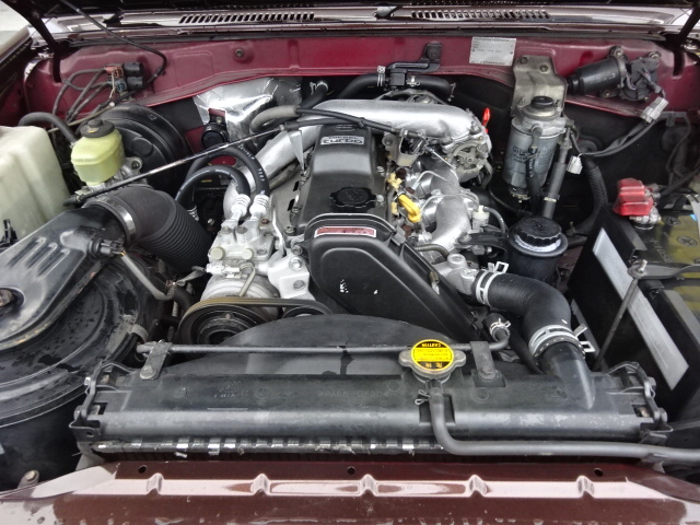 TOYOTAでとても信憑性の高いディーゼルエンジン１KZが搭載されております。