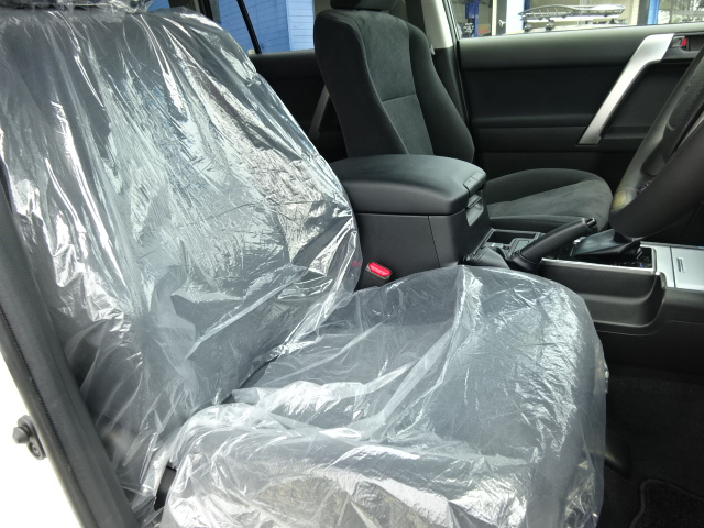 高級感と重圧感のある運転席です。とってもワクワクしますね。何処に行きますか。