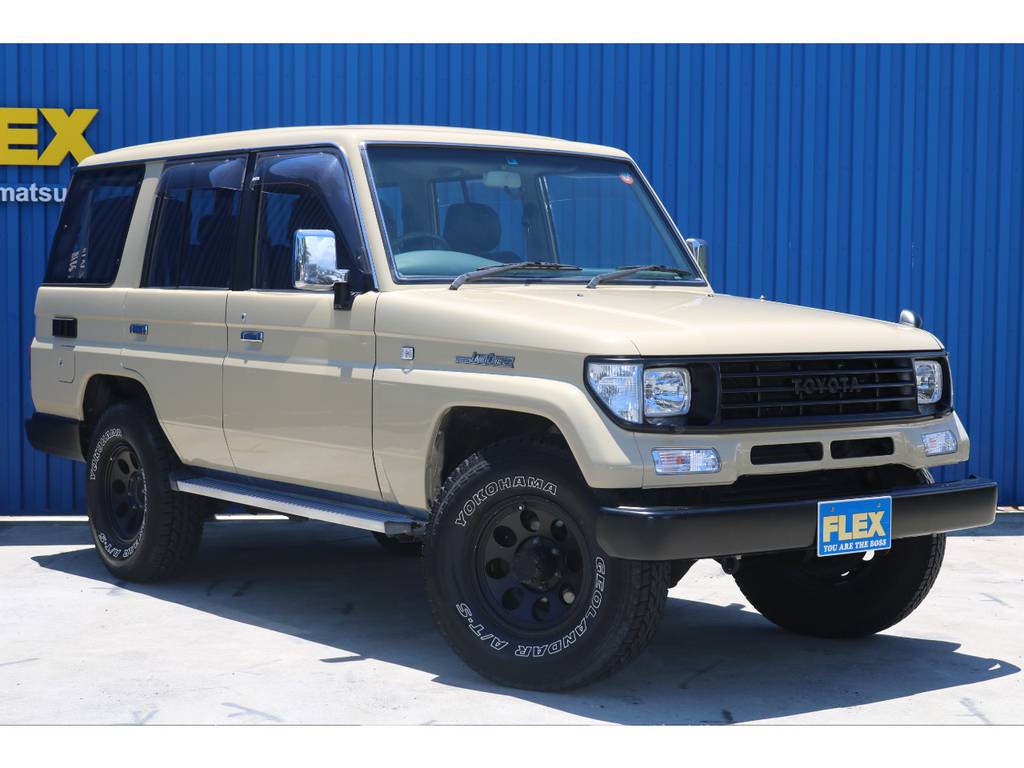 ノーマル車高で大きなホイール非常にマッチしております。