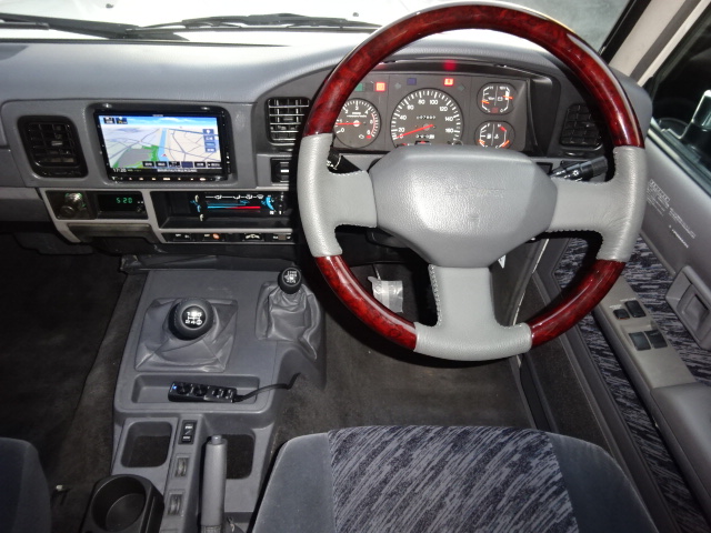 希少ミッション車になります。ご検討のされている方はお早めに！