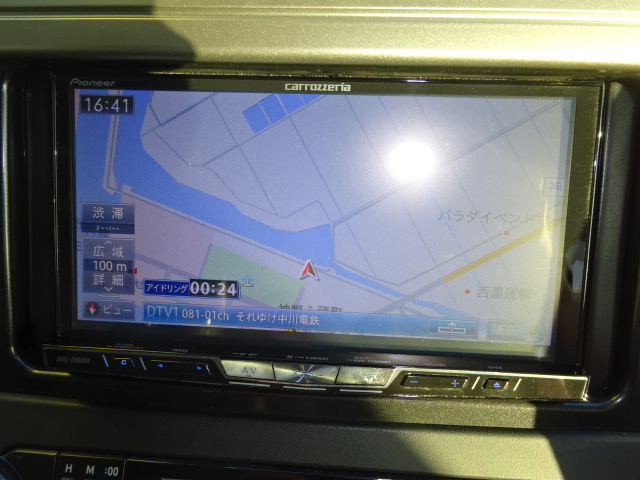 初めから付いていて嬉しいナビ付き。納車後直ぐにお出かけ出来ますね。