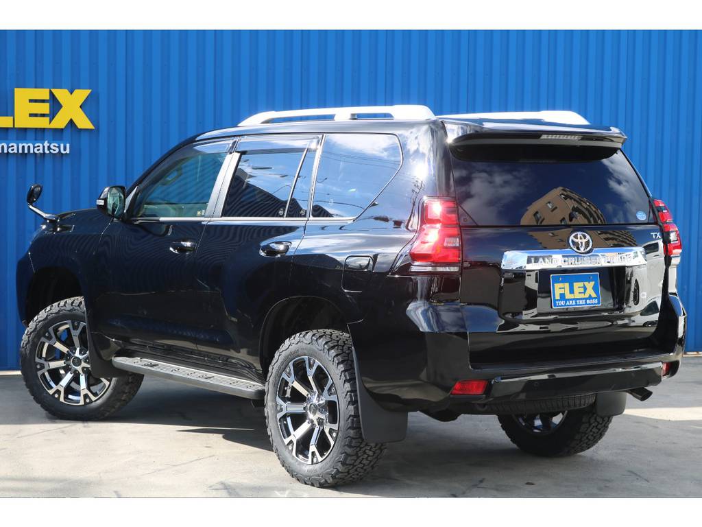 何処にでも走っているありきたりなノーマルは嫌だ！！そんな拘りを持っているお客様にお乗り頂きたいお車です！