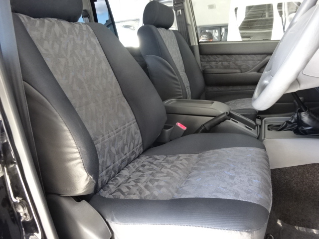 運転席の状態も非常に良いです。