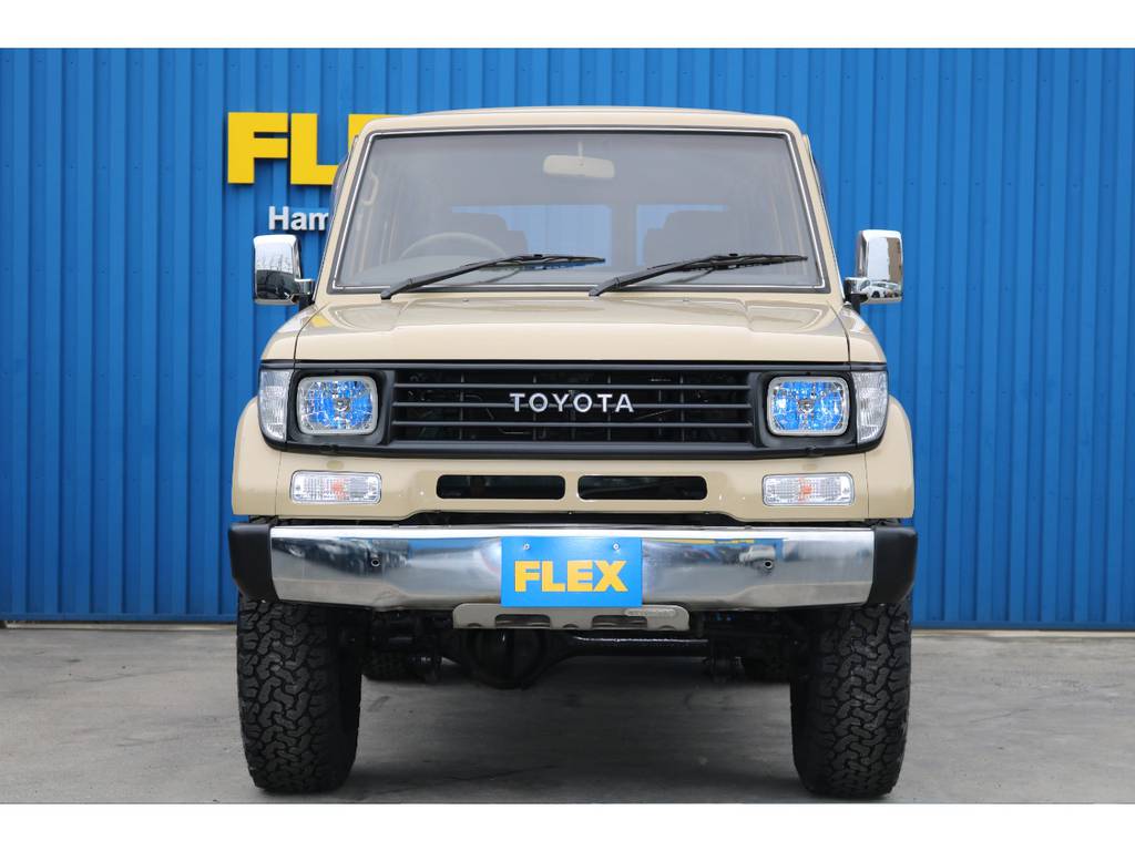 フロントビューですが、グリルもTOYOTAグリルでとってもお洒落です！