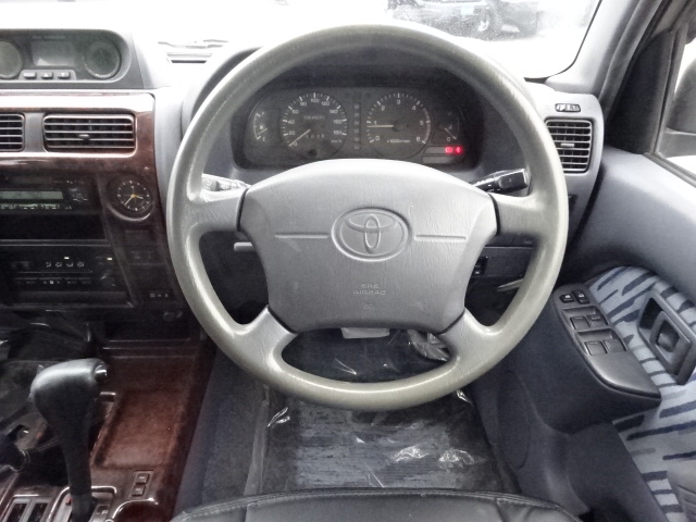 ブラックシートカバーが新品で入っております！