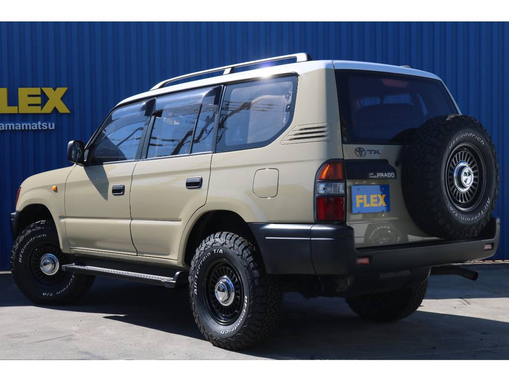 ディーゼル車をベースにオーバーフェンダーの取り外しや前後バンパーを新品に交換等キッチリ仕上げました。