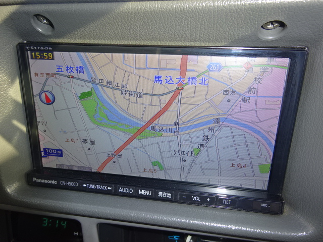 ストラーダナビ、フルセグ地デジＴＶ付き。