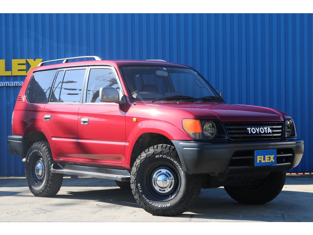 新品ＴＯＹＯＴＡグリルでカッコ良く仕上げっております。