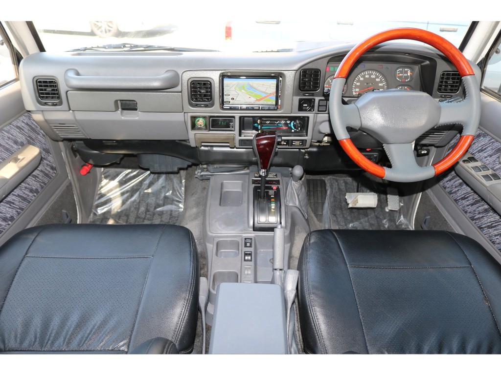カクカクしたボディは、見切りも良く運転がし易いです。