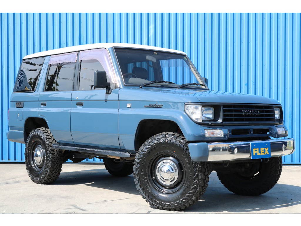車高は２インチリフトＵＰ済みです。