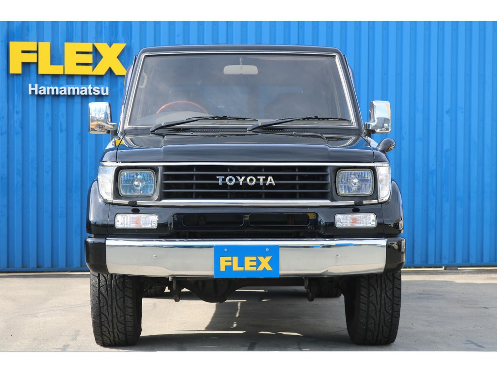 ＴＯＹＯＴＡグリルがカッコいいですね。