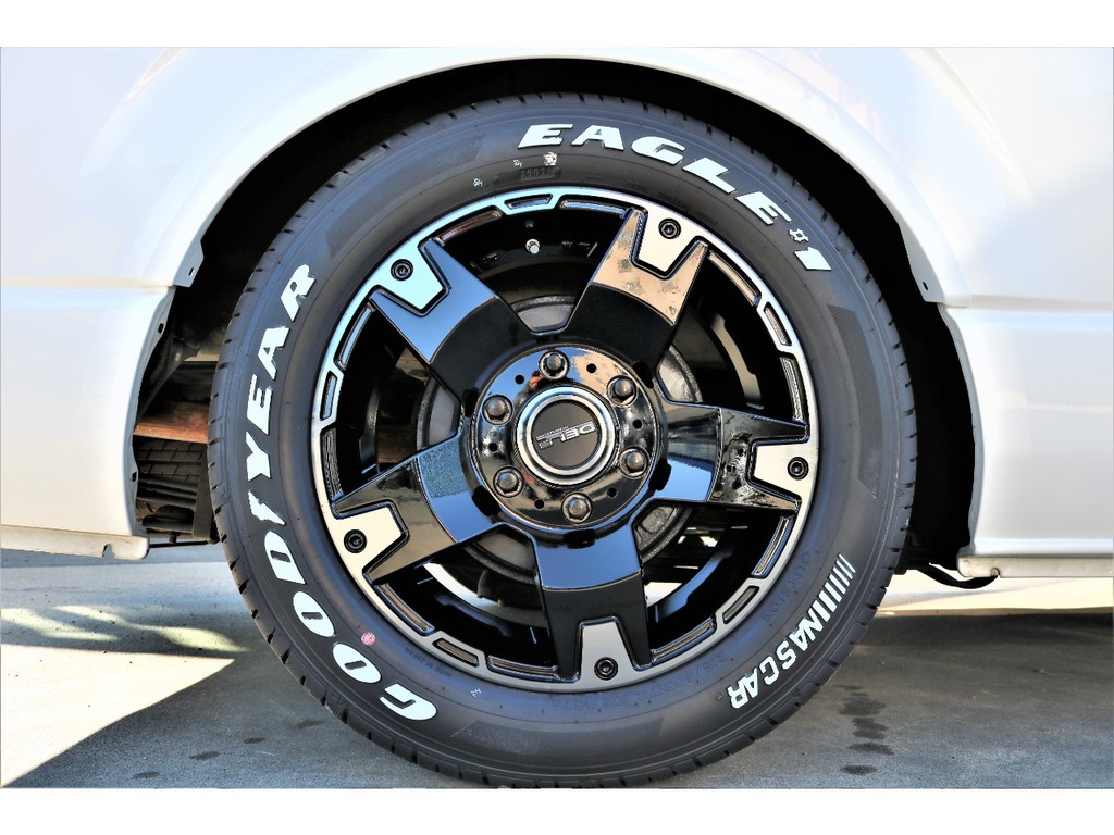 ＦＬＥＸホイールＤＥＬＦ０３にグッドイヤーナスカータイヤ、ＦＬＥＸオーバーフェンダーの組み合わせ♪