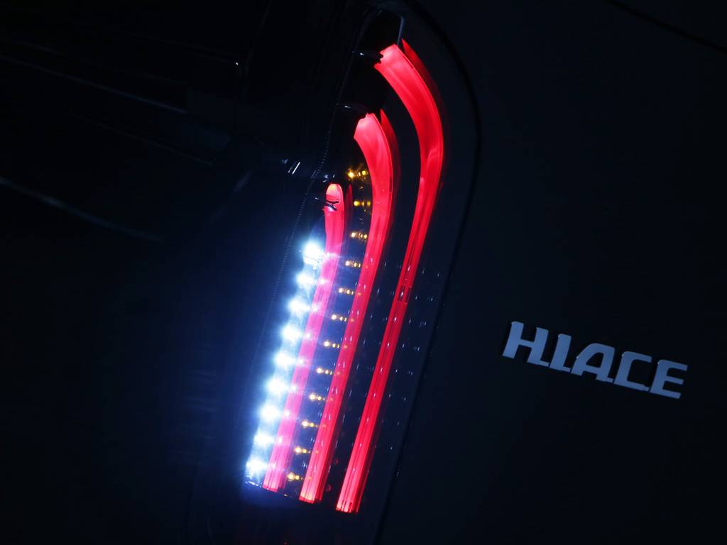 ４１５コブラ　ライトセイバー　ＬＥＤテールランプ！