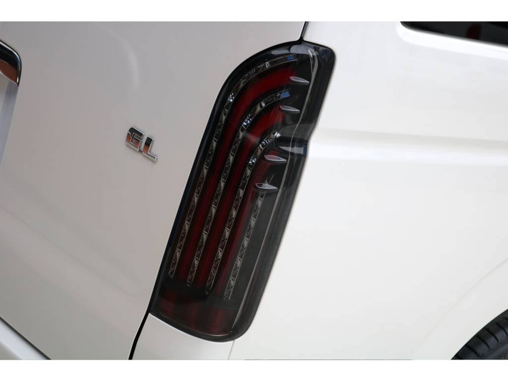 テールはＦＬＥＸオリジナル 煌きレッドＬＥＤテールをインストール！！