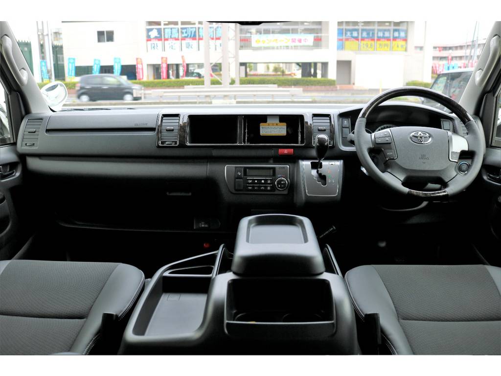 特別仕様車ならではの高級感溢れる内装！！
