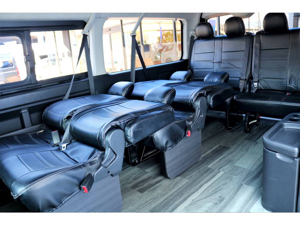 リクライニング加工が済ませておりますので、段差を埋めての車中泊も快適です♪