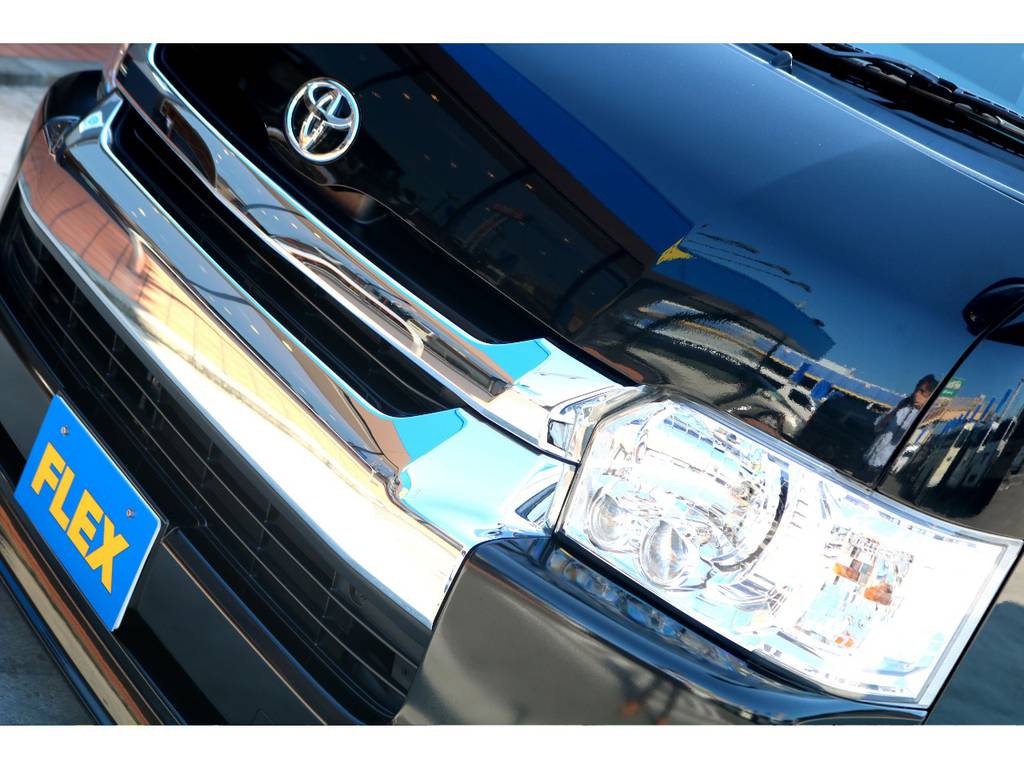 LEDのプロジェクターヘッドライトは視認性抜群で、夜間走行でもご安全にお乗り頂けます♪