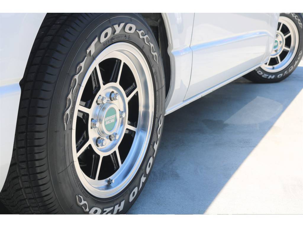 ＴＯＹＯ Ｈ２０タイヤを合わせ、クラシックな雰囲気に仕上がりました♪