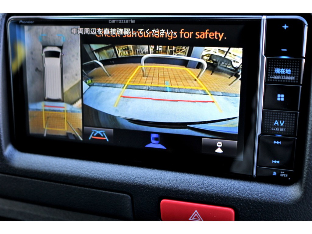 パノラミックビューモニター搭載！！駐車時も安心♪