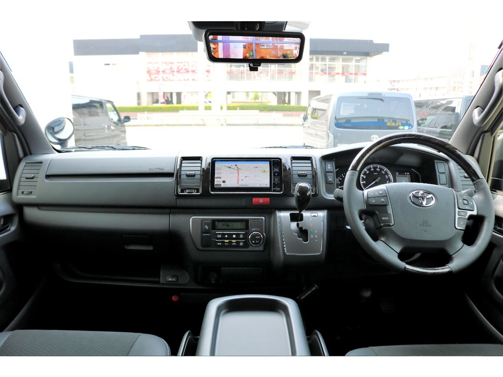 特別仕様車専用高級感溢れる内装！！