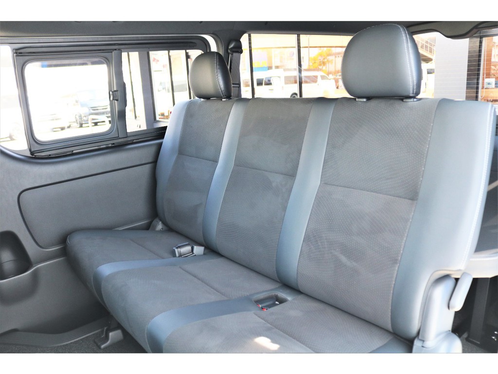 特別仕様車のシートは高級感があり座り心地も良いですよ♪