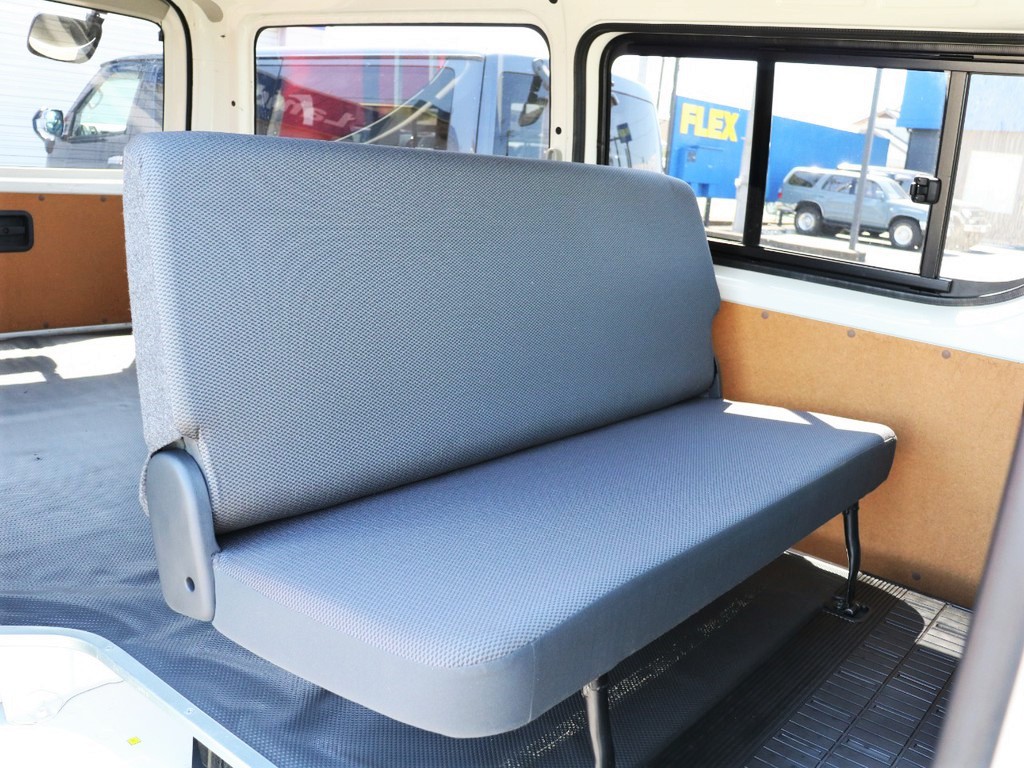 低走行で座席もキレイです♪