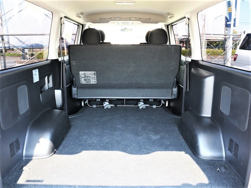 もちろん納車前にも点検整備を行い、オイル類や消耗品の交換を行います！また最終仕上げを行いご納車をさせていただきます！