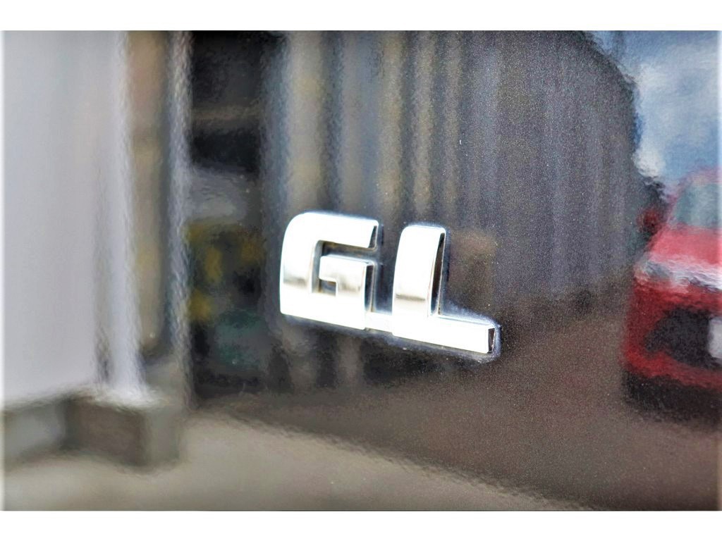 上級グレード【ＧＬ】ボディカラーは人気のブラック！