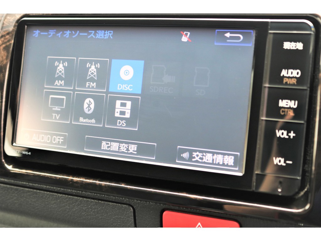 純正ＳＤナビ搭載！！Bluetooth接続・ＤＶＤ再生可能！