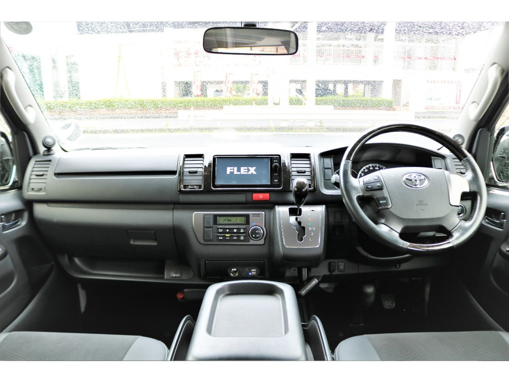 特別仕様車ダークプライム！！専用装備搭載の高級感溢れる内装！！