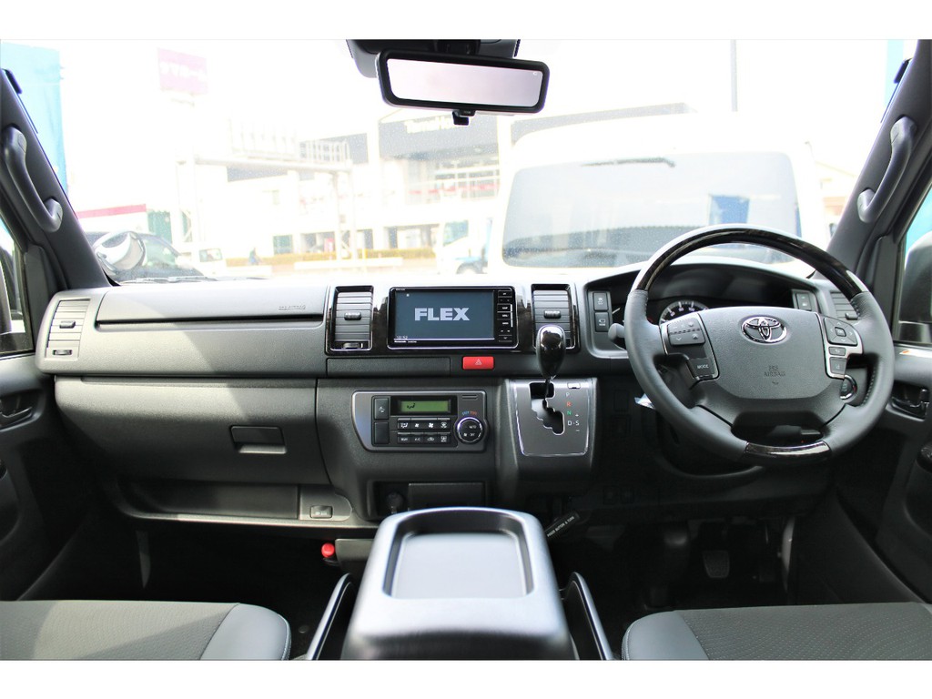 特別仕様車専用のインテリアで高級感溢れる仕様！！