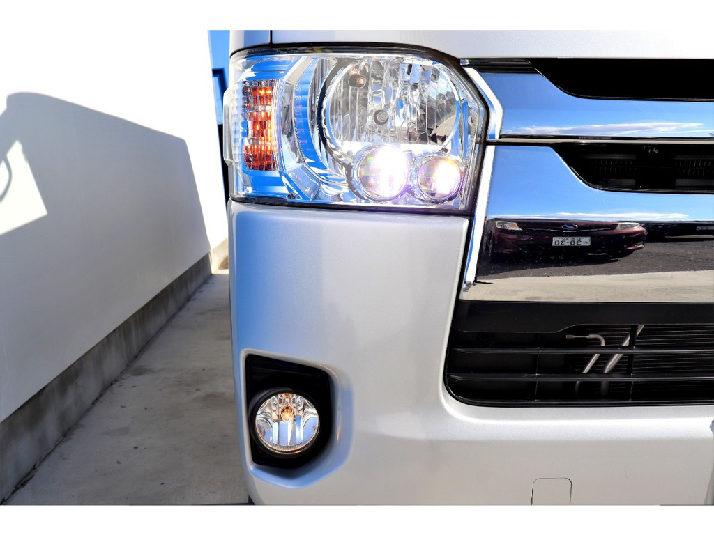 メーカーオプション ＬＥＤヘッドライト！