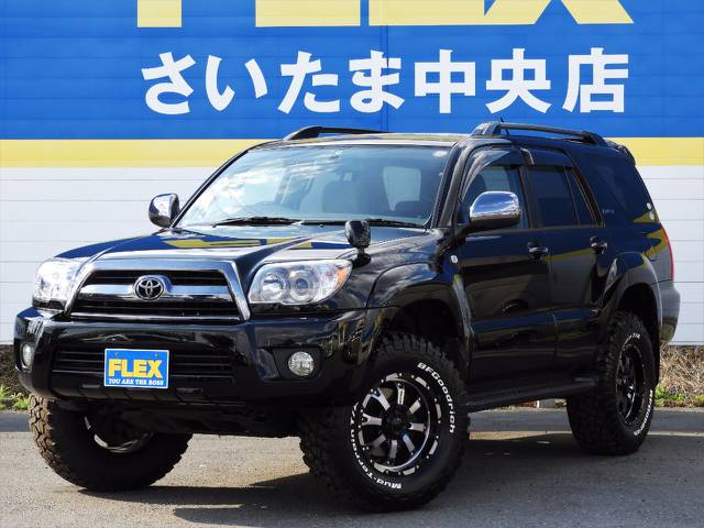 ＳＵＶブームの今、更に注目度の高まっている２１５サーフをカッコよくカスタムいたしました！！ボディは純正ブラックの同色Ｎｅｗペイント★