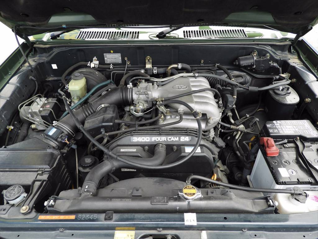 パワーと静粛性を併せ持つ３．４リッターＶ６エンジン！やっぱり、ガソリンエンジンは多気筒・大排気量が嬉しいですね(^^♪