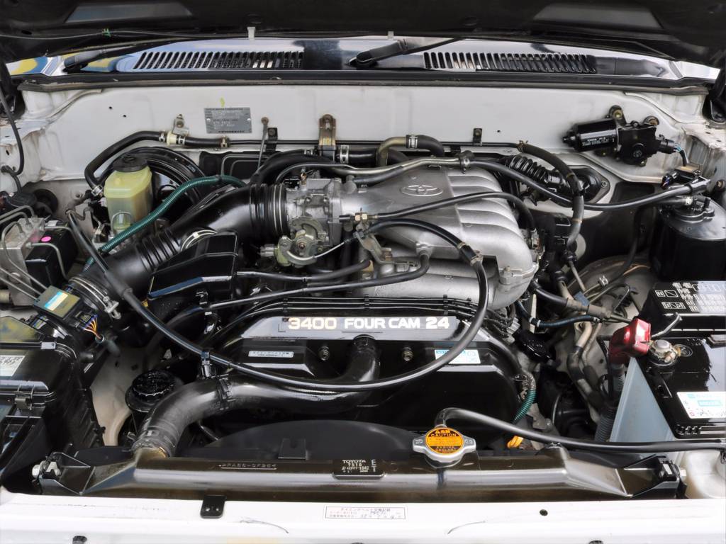 ３４００ｃｃの上級エンジン搭載車になります★静粛性とパワーを求めるにはこのエンジンがオススメです！！