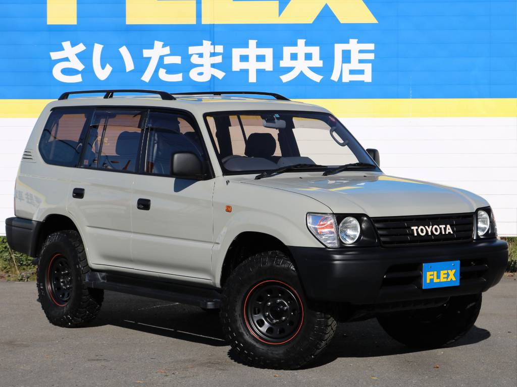 全長・全幅ともにワンボックスのミニバンなどと同等のサイズで取り回しも便利です！