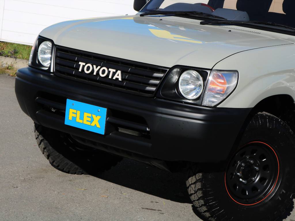 丸目ヘッドランプとＴＯＹＯＴＡグリルのクラシックな組み合わせが非常に人気です！！