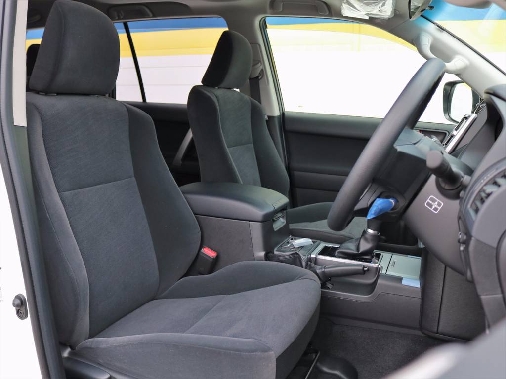運転席、助手席はもちろん、サイド＆カーテンシールドエアバッグも車内最後部まで設定され、乗員保護の観点からも安心してお乗り頂けるお車です！