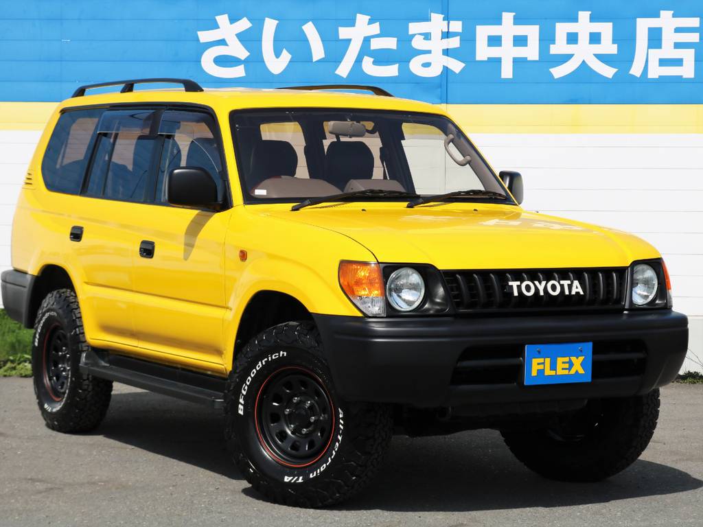 コンパクトなボディでランクルシリーズ随一の取り回しの良さを誇ります！しかも本格的な四駆と悪路走破性を併せ持つ希有なお車ですよ！