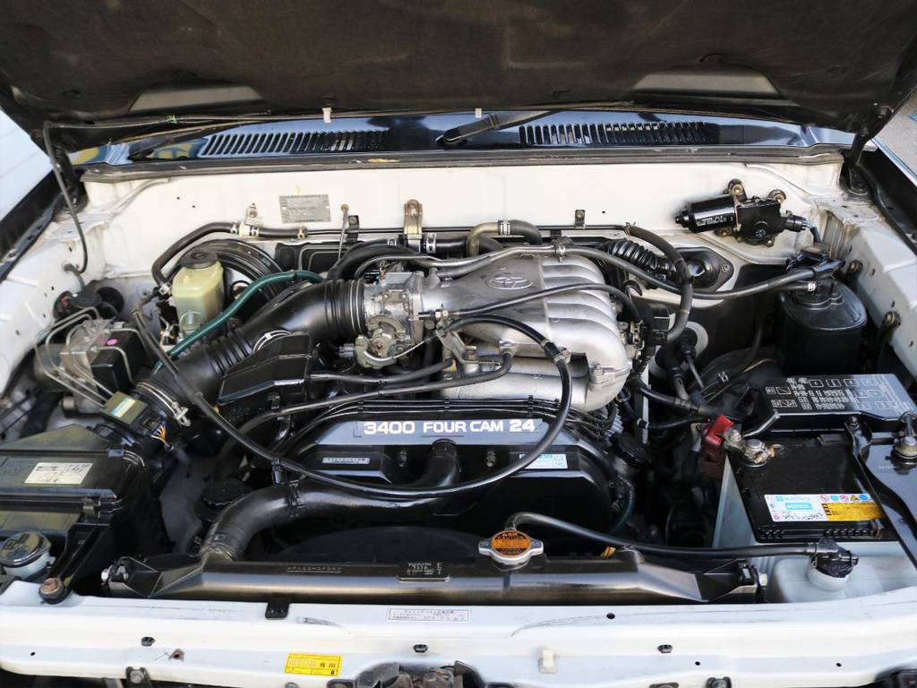 Ｖ型６気筒、３．４リッターの上級エンジン★パワーと静粛性をお求めの方に大変お勧めのエンジンです！！タイミングベルトも交換済みで安心してお乗り頂けます♪